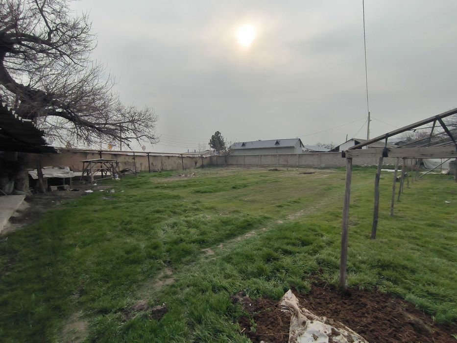 Sergeli, Xonobodda 8 sotix  hovli sotiladi 1 – liniya.