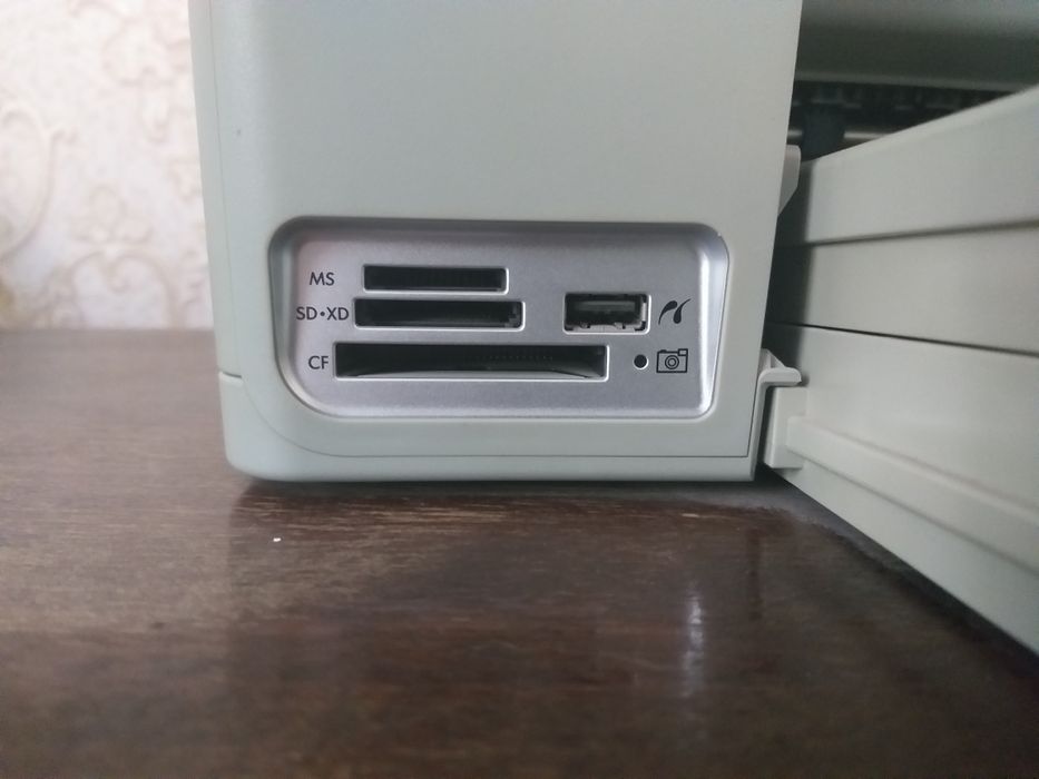 Принтер  цветной HP c6383 3в1