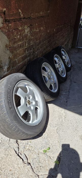 VW GOLF4 джанти със летни гуми 205/55/16  7,5J×16  ET35  5×100