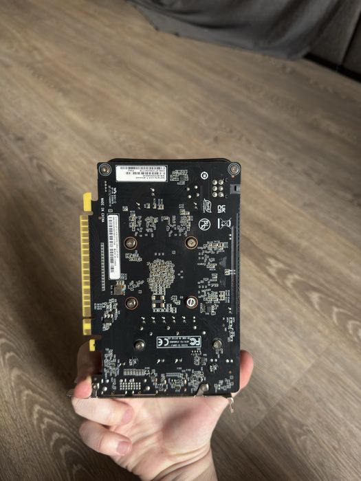 Видеокарта Palit 1650 4gb