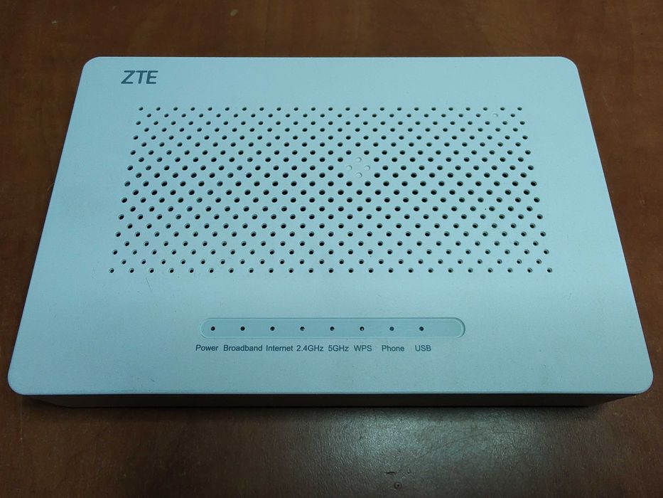 Router ZTE ZXHN H298A, Dual-Band 2.4GHz  5GHz, WiFi Gigabit