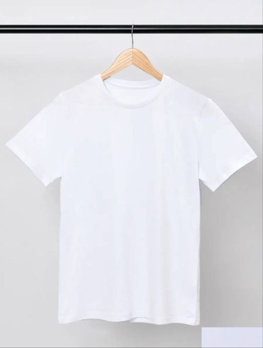 Sizning brendingiz asosida fudbolka va kepka