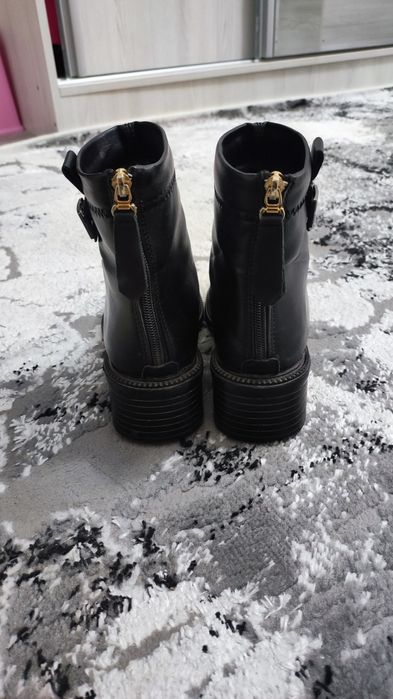 Продам женские сапожки