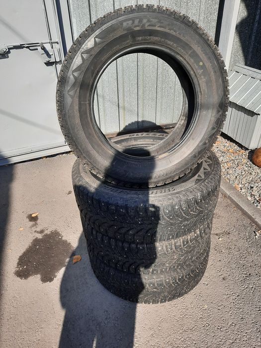 Шины на кроссовер 16 бриджстоун