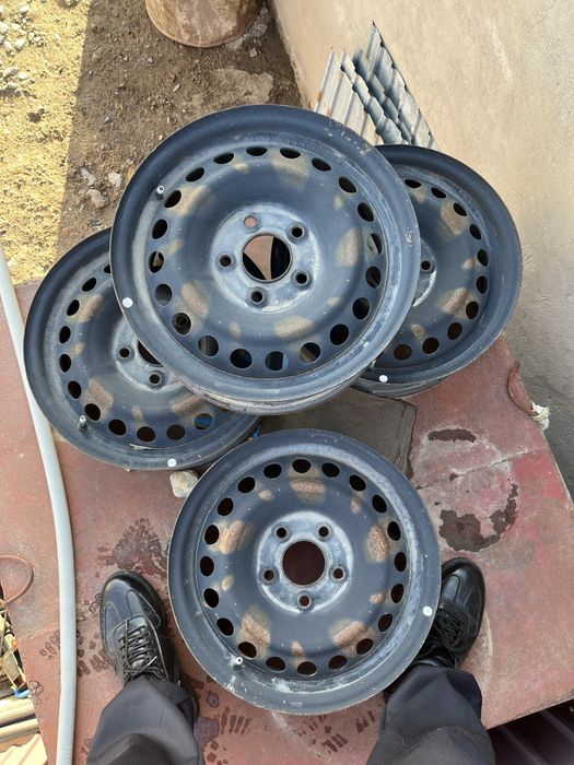 Продам диски R15 на хюндай/киа