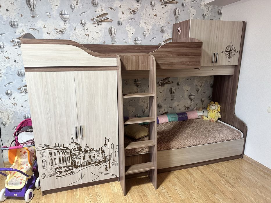 Двух этажная кровать