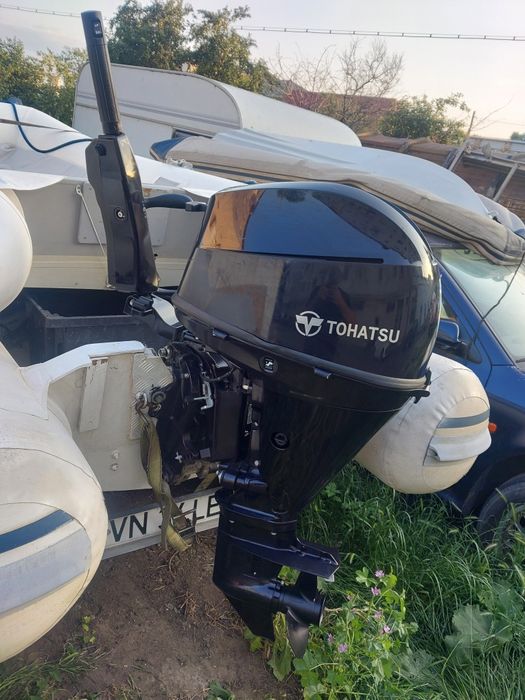 Vand motoare barca Honda Mercury Yamaha de 15 si de 20 cai în 4timpi