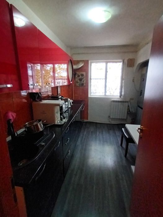 Închiriez apartament 3 camere 90 mp Zona Polivalenta