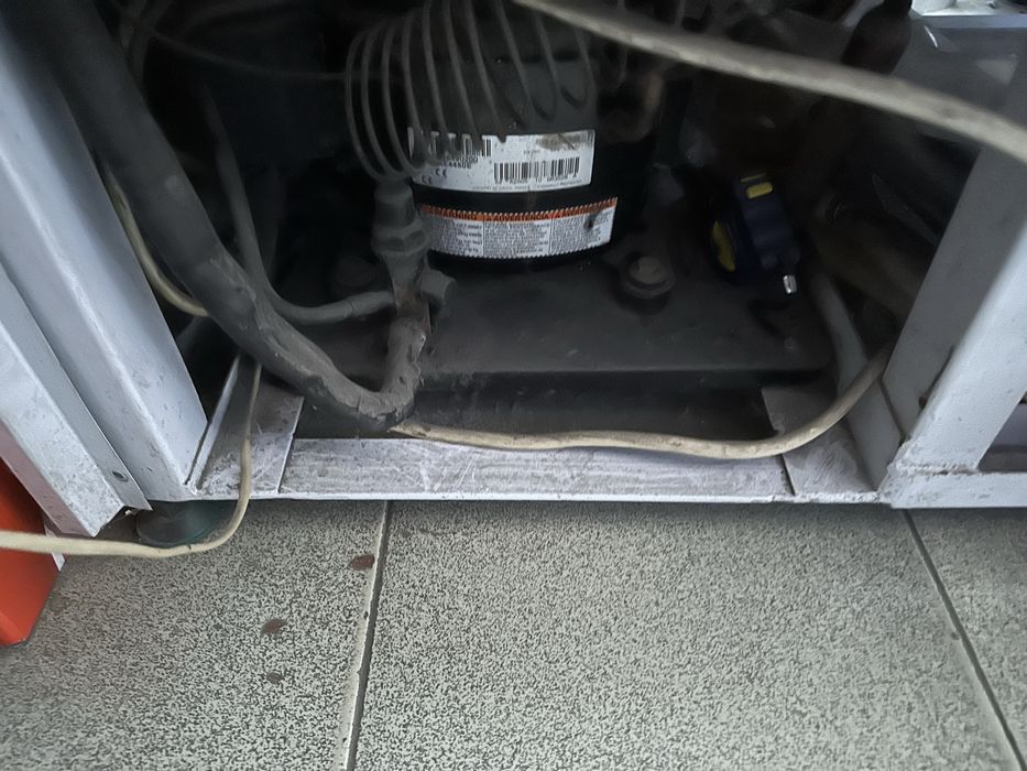 Витринный морозильник на Запчасти