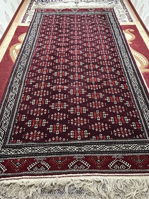 Продается туркменский ковер 2*4 см