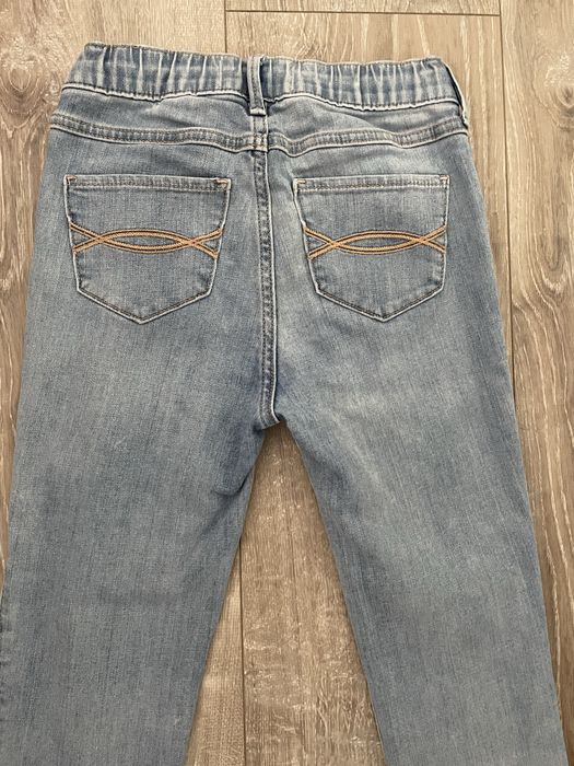 Pantaloni de jeans Abercrobie rupți pt.10-12 ani
