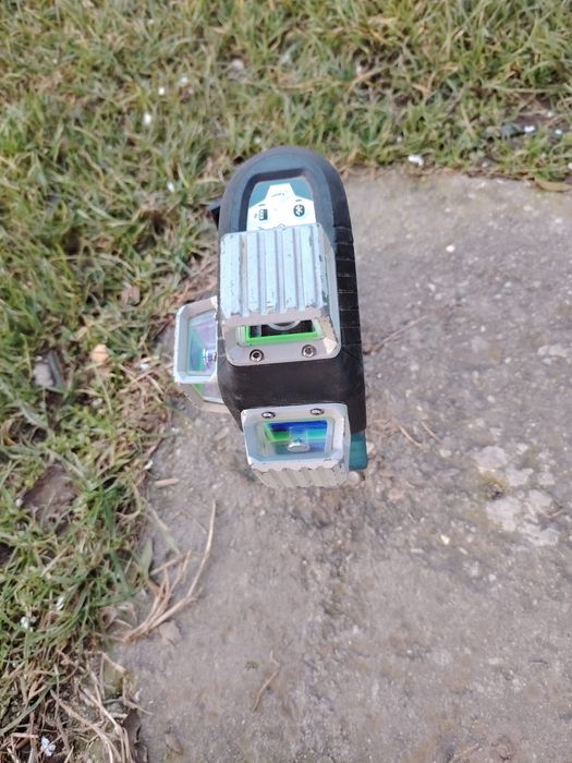 Vând laser bosch GLL 3 80 CG