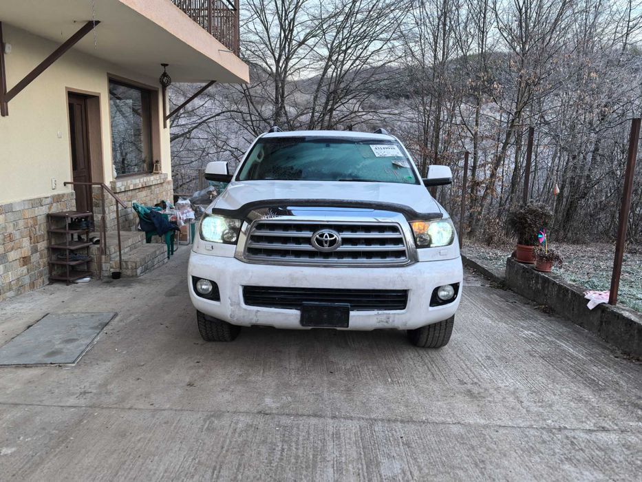 Тойота секвоя на ЧАСТИ 5.7 2010 г