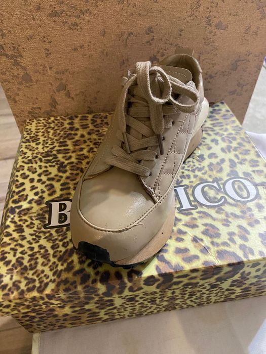 Кроссовки кожаные