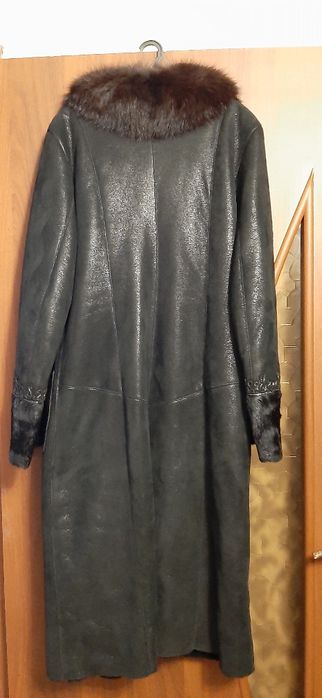 Продаю дубленку женскую