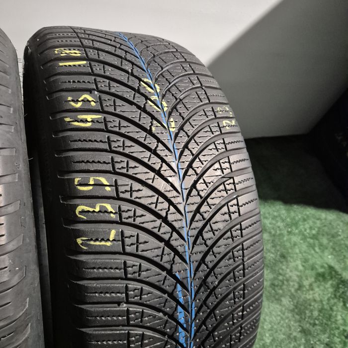 235 45 18 Goodyear 4 Seasons m+s