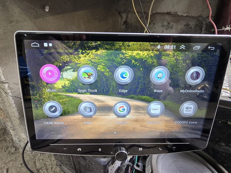 Vând navigație universală