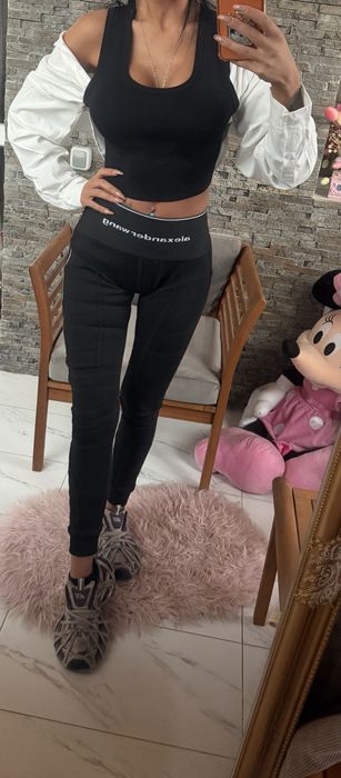 Дамски комплект дънки и яке