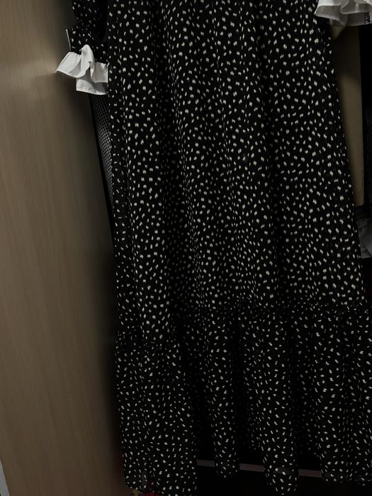 Стильное чёрное платье