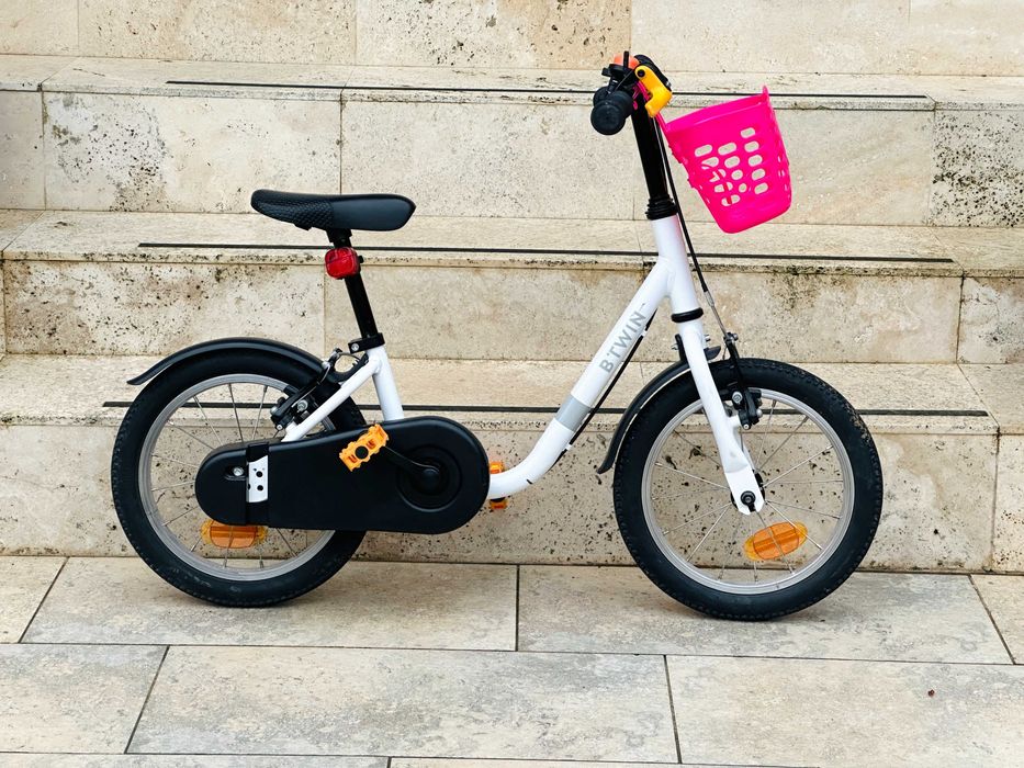 Bicicleta BTWIN 100 14 inchi + roti ajutatoare si accesorii