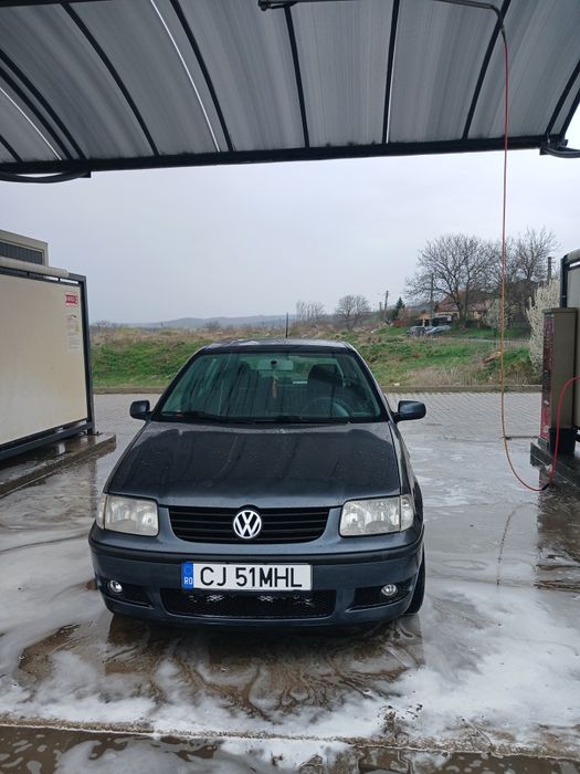Vând masina 1. 4 Benzina sau schimb