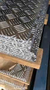 Tabla striata de aluminiu
