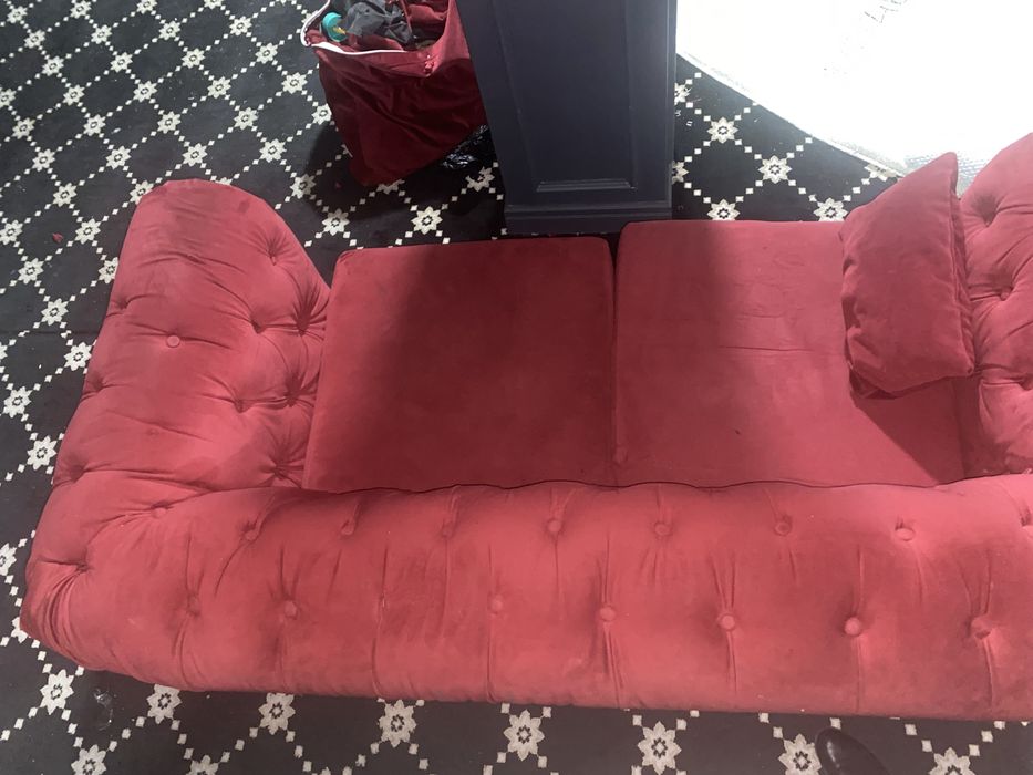 Диван ,мебель для гостиный в наличи 6 + подушками