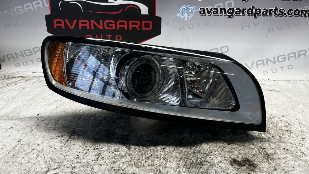 Volvo V50 S40 десен фар