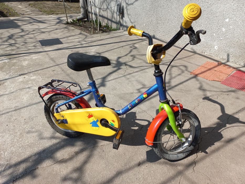 Vând bicicleta copii  3-5 ani
