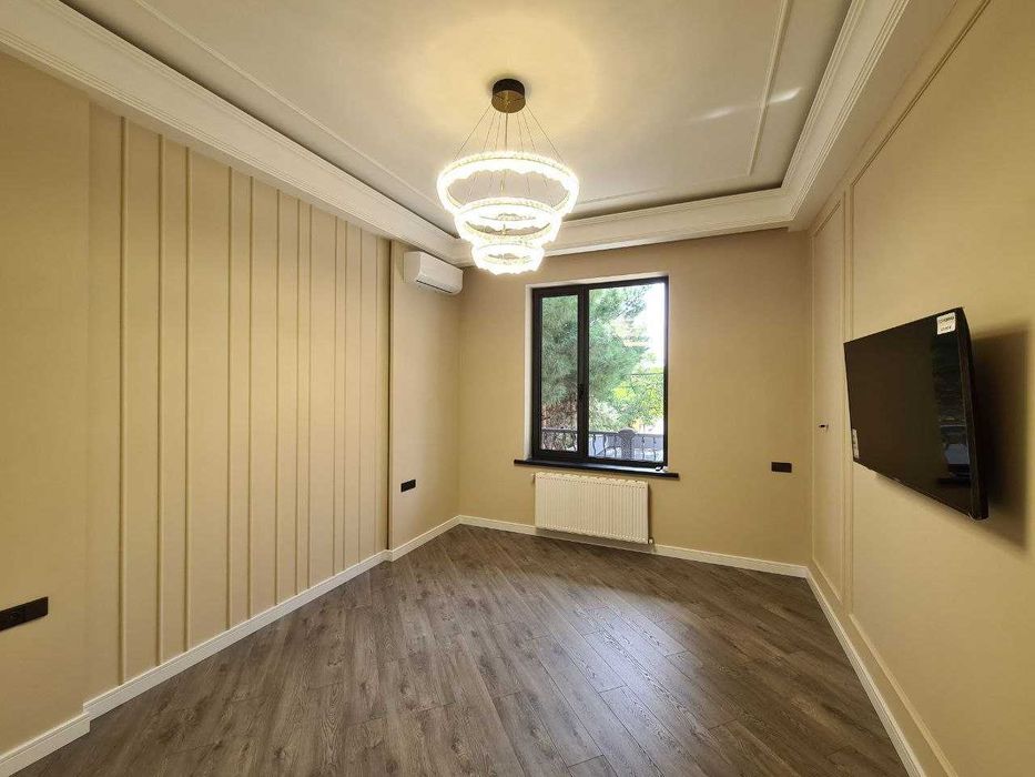 Продаётся дом 5 соток в Центре Луначарском с Новым Ремонтом !