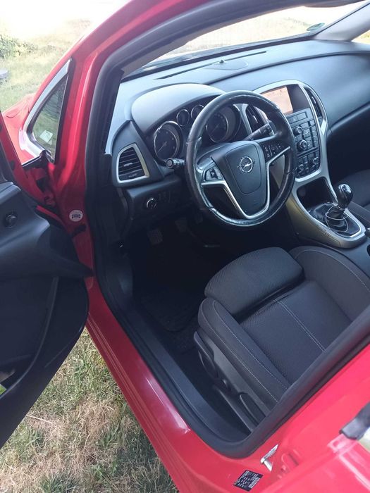 OPEL Astra 2013 — imagine 4