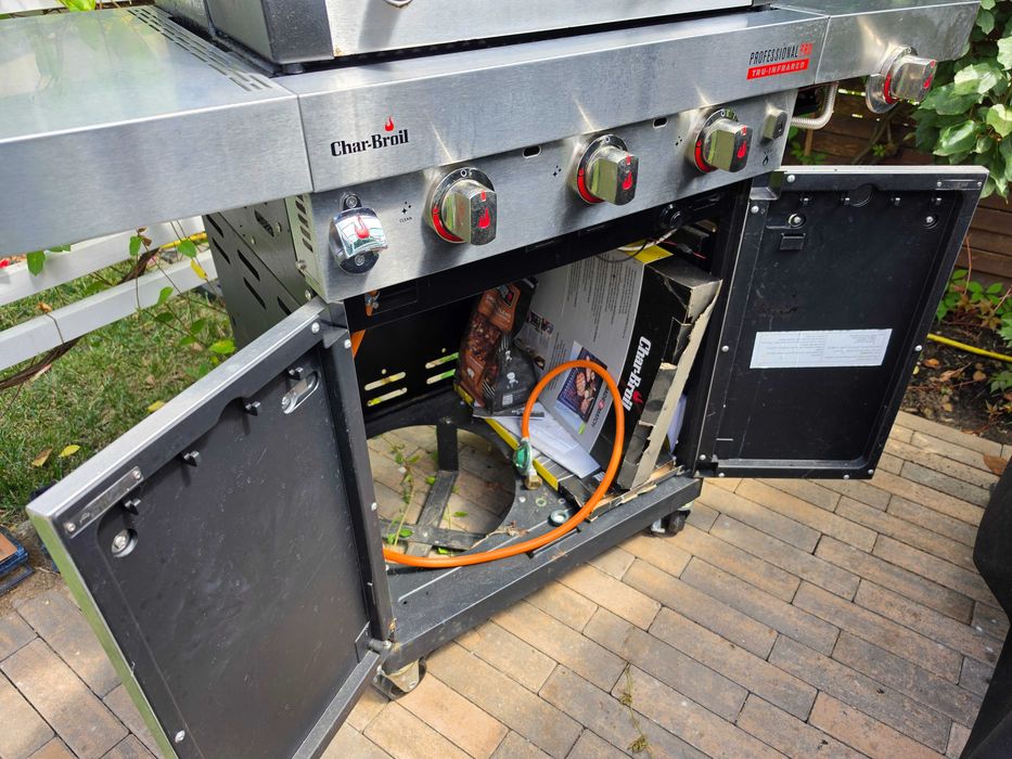 Gratar pe gaz din inox Char-Broil Professional Pro S 3, grile din fonta, sear burner, TRU-Infrared 140920