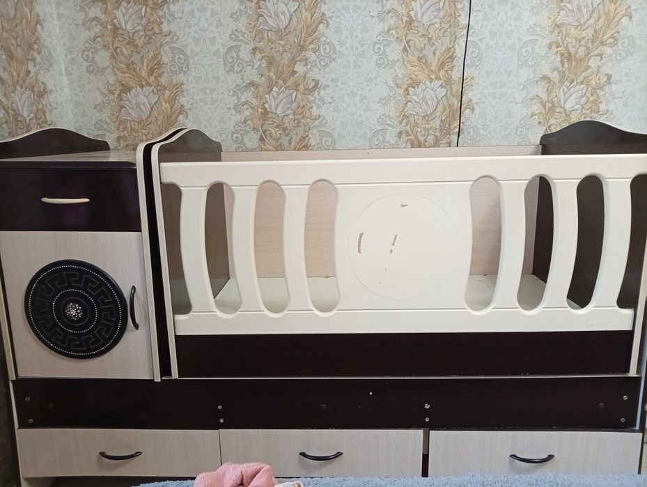 Срочно продается детская кроватка
