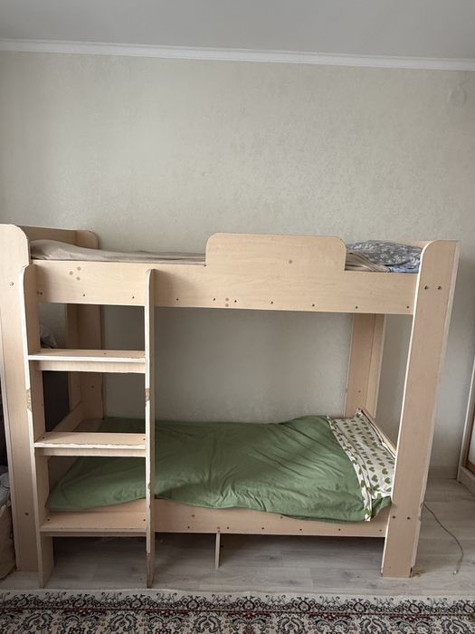 Двухярусная кровать