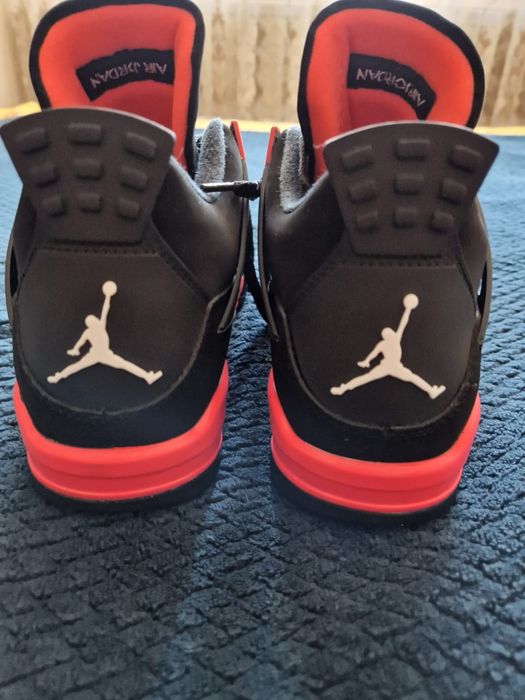 Jordan 4 " Red Thunder"