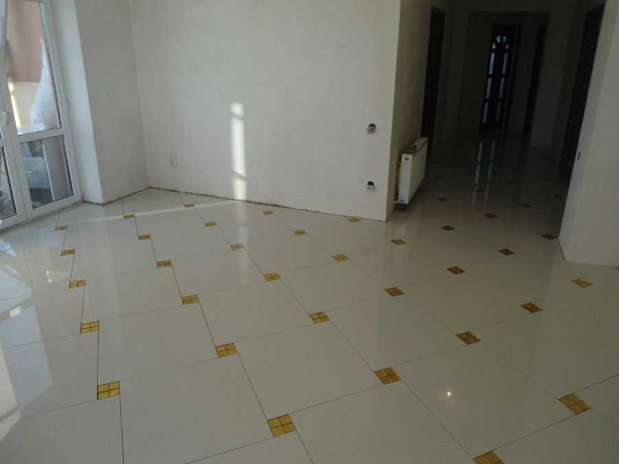 Reducere 50% manopera.  Meseriaş:  Gresie, Glet, Var, Parchet