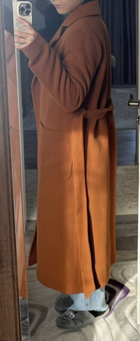 Пальто длинное.