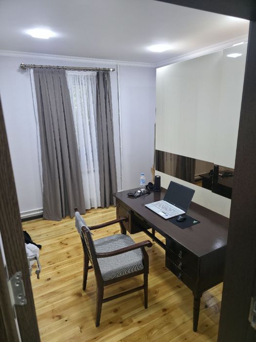 Квартира на Ц4- 5 школа 4/2/4 общ пл 90м Евро с обстановкой