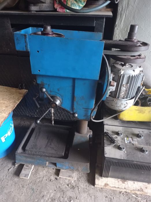 Сверлильный станок