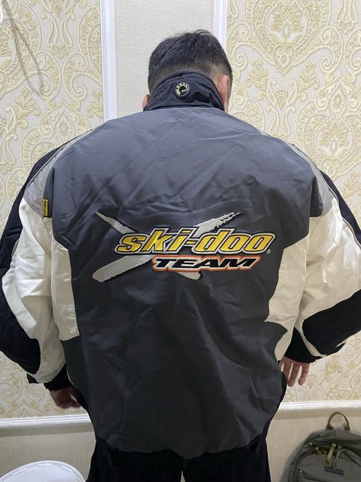 Продам куртку снегоходную SKI-DOO