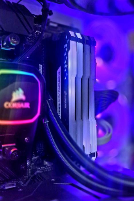 32GB RAM  3200MHz DDR4 Corsair PRO RGB