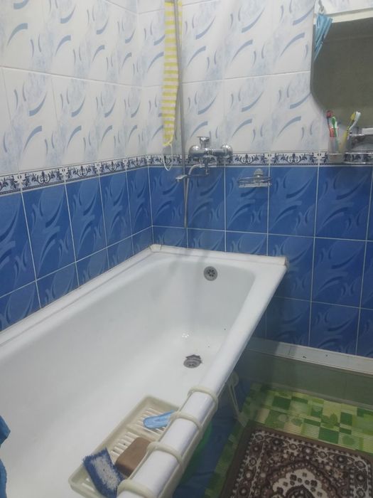 Gul bozor oldida 3 xonalik uy ijaraga beriladi faqat oilaga