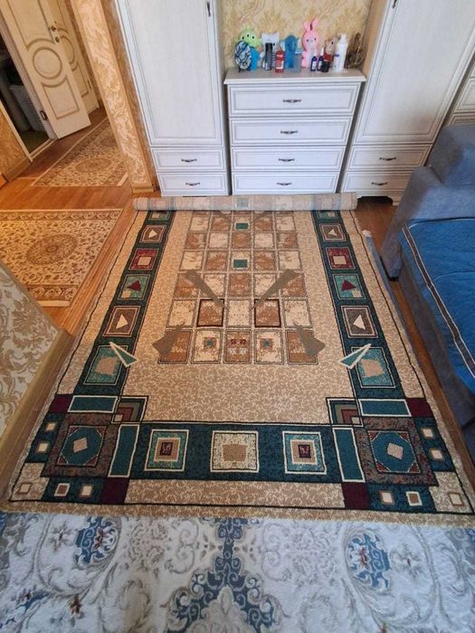 Продам ковер хорошем состояния 4x2