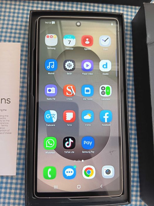 Samsung Galaxy S25 Ultra, functional, cu fisura la ecran