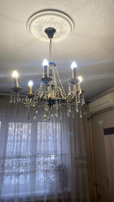 Продам люстру, все на месте