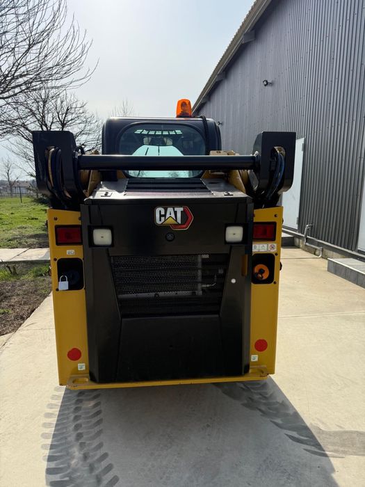 Bobcat  caterpillar  232D3