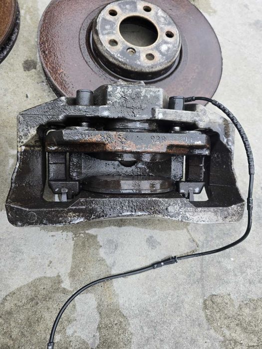 Предни спирачни апарати  и дискове за всички модели BMW F07 F01 F02 F0