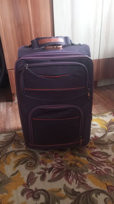 Чемодан на колесах