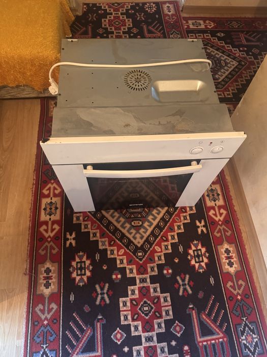 Фурна gorenje.