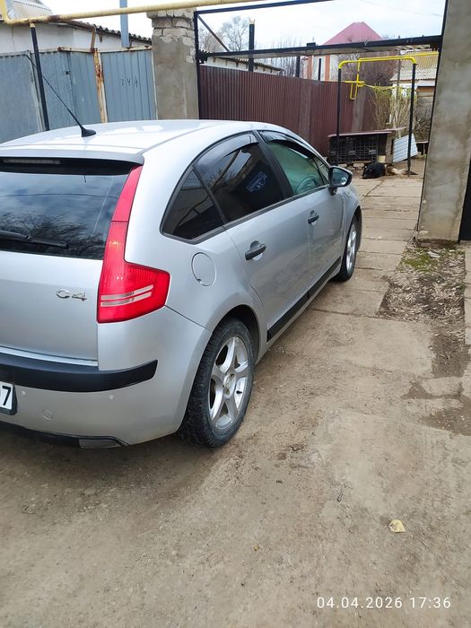 Автомобиль  Ситроен С4